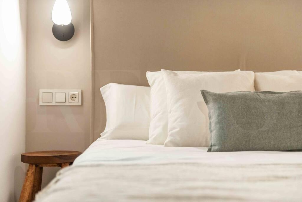 Eclectic & Elegant Apartment By Rems มาลากา ภายนอก รูปภาพ