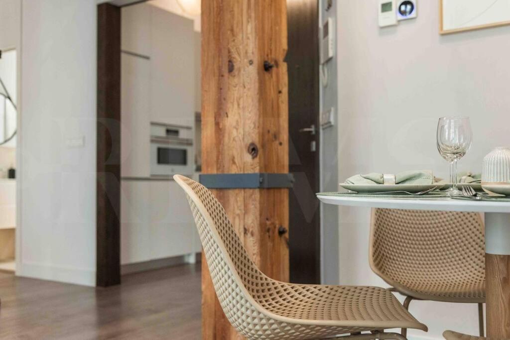 Eclectic & Elegant Apartment By Rems มาลากา ภายนอก รูปภาพ