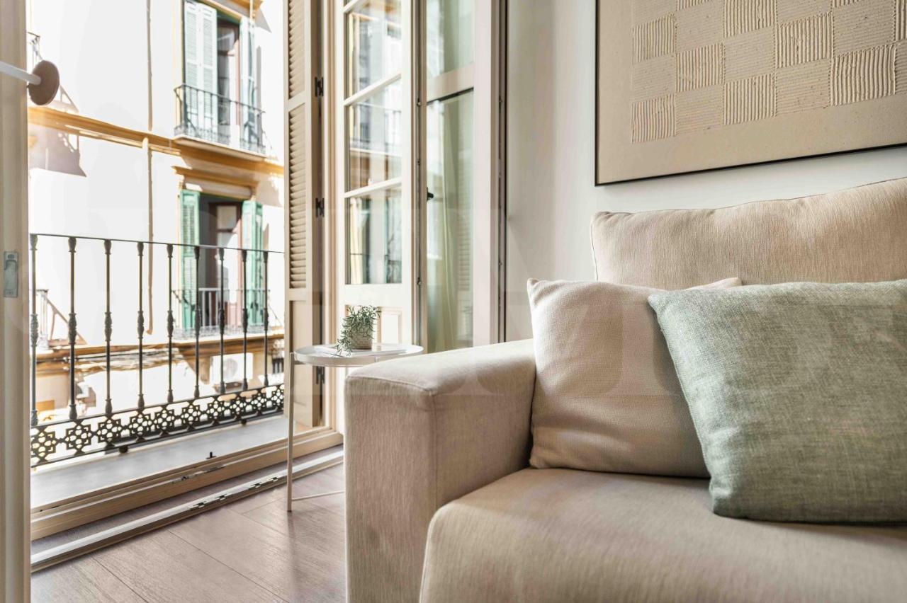 Eclectic & Elegant Apartment By Rems มาลากา ภายนอก รูปภาพ
